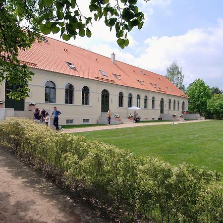 Kavaliershaus Schloss Bluecher Am Finckenersee Exterior photo