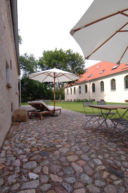 Kavaliershaus Schloss Bluecher Am Finckenersee Exterior photo